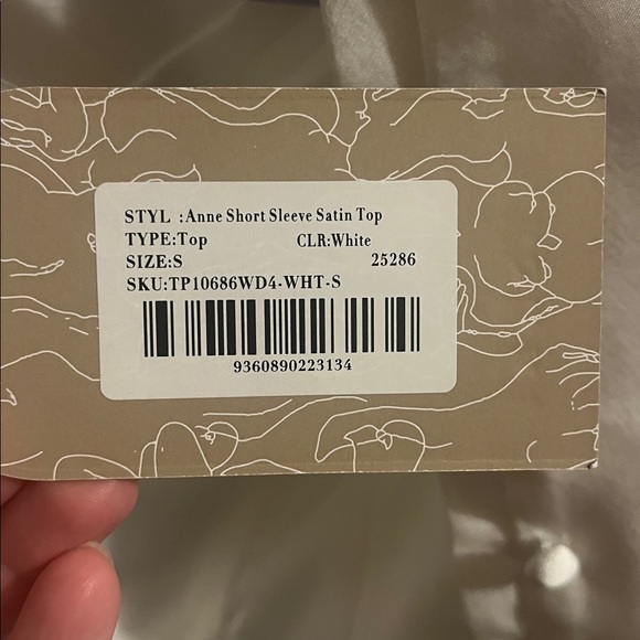 Meshki Ivory Button-Up Blouse - Picture 4 of 4